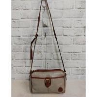 ราคา กระเป๋าหนังแท้ LIZ CLAIBORNE 1ช่องหลัก ช่องย่อย หน้า1ราคา : 690 กว้าง 15นิ้ว สูง 10นิ้ว ฐาน 4.5นิ้ว (29434153387)