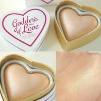 ราคา *หมด* Makeup Revolution Blushing Hearts Triple Baked Hilighter #Golden Goddess (33065602)