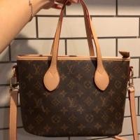 ราคา กระเป๋าหลุยส์ ช้อปปิ้ง มีสายสะพายครอสบอดี้ สภาพใหม่มาก ใช้งานน้อย หนังดีมากๆๆ (4729560467)