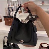 ราคา Coach Hadley Hobo 21 Crossbody (11811237642)