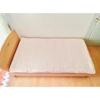 ราคา ที่นอนปิคนิค หรือท๊อปเปอร์ ขนาด 3.5ฟุต สีชมพูอ่อนปักลายตารางทั้งผืน ยี่ห้อ SHEZ HOME มือสองสภาพดี สินค้าญี่ปุ่นเกาหลีแท้ (19989912166)