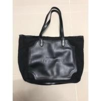 ราคา กระเป๋าแบรนด์ Givenchy แท้ 100% สีดำ จากช้อป outlet สภาพ 90% (4538882385)