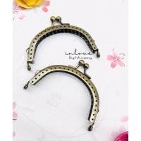 ราคา P02-ปากกระเป๋าปิ๊กแป๊กทรงโค้ง หัวลูกปัด /ปากกระเป๋าเล็ก ขนาด 8.5 ซม. ราคาถูก!!!พร้อมส่ง ฟรีแพทเทิร์น (17579798719)