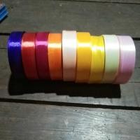 ราคา (min order 2) ริบบิ้นผ้าซาติน 3/4 นิ้ว / ริบบิ้นผ้าซาตินกว้าง 2 ซม. / ม้วนละ (24797221836)