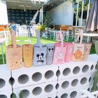 ราคา แก้วน้ำพลาสติกอย่างดี Moshi Moshi ลายน่ารักพร้อมกระเป๋า มีฝาปิด ขนาด 750 ml.ใบละ 89 บาท ผลิตจากพลาสติกคุณภาพดี (12302576847)