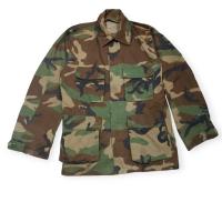 ราคา เสื้อทหารลายพราง woodland สกรีน usmc กระเป๋า ผ้าหนา อก 46 (20881159808)