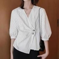 ราคา เสื้อแฟชั่นคอวี เสื้อผู้หญิงลายขาวดำ ใส่รัดรูปพอดีตัว! สไตล์เกาหลี ไซส์มาตรฐาน ใส่สบายมากๆ จัดส่งฟรี! (42073230314)