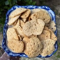 ราคา ข้าวเกรียบปลาแผ่นรสดั้งเดิมบรรจุ 500 กรัมแบบพร้อมทานทอดใหม่ๆทุกวัน (26741012382)