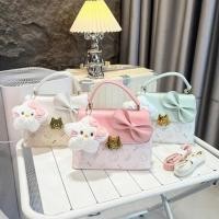 ราคา กระเป๋าถือลายวัวคิตตี้น่ารัก-กระเป๋าสะพายข้างโบว์สําหรับสาวๆที่มีดาวหมีเสน่ห์-ดีเค216 (24347417785)