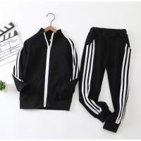 ราคา WC819A ชุดวอร์มเด็ก แถบข้าง เสื้อคลุม ซิปหน้า + กางเกง *ดำ* (3ข/4ข/5ข/6ข/7ข/8ข) (7900414537)