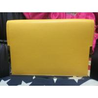 ราคา กระเป๋า Charles & Keith รุ่น METAL TRIM CLUTCH สีเหลือง (537593)