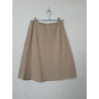 ราคา FF06399 กระโปรงสีเบจ มือสอง U2 เอว 24 นิ้ว (40605478064)