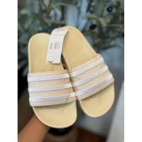 ราคา Adidas adilette ของแท้จากช้อปพร้อมส่ง (41201546542)