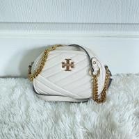 ราคา กระเป๋า Tory Burch kira camera crossbody bag มือสองของแท้ (11421181196)