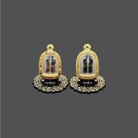 ราคา No.110 กรอบพระ/ตลับพระทองเหลืองชุบ ขนาดข้างใน 2.4x3.15 ซม พิมพ์ซุ้มกอหรือพิมพ์ใกล้เคียง ขนาดที่ใส่ได้สวย 2.1x2.8 ซม (16995570585)