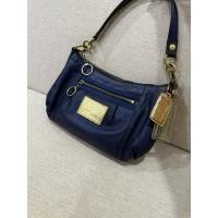 ราคา ส่งต่อ Coach Poppy สีน้ำเงินเข้ม หนังสวย แท้วินเทจ (45601061391)