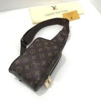 ราคา LV คาดอก (2640549020)