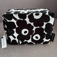 ราคา Marimekko cosmetic bag black and white color NEW (24571801338)