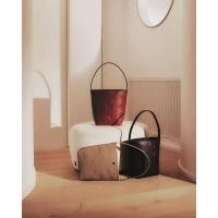 ราคา Rally The Bag Whisper - กระเป๋าหนังทรง Bucket ลายโลโก้ (28230051849)