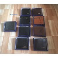 ราคา กระเป๋าสตางค์ผู้ชายใบสั้น พร้อมกล่อง 2พับ +ช่องใส่บัตร/ใส่รูป หนังเรียบ/ลาย พร้อมกล่อง งานแบรนด์แท้ BOVI/BOMSHI มือ 1 (10702713196)