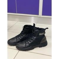 ราคา รองเท้าบูทสีดำข้อสั้นไซส์42 (28086955275)