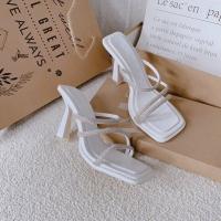 ราคา รองเท้าส้นสูงกริชรองเท้าแตะของผู้หญิงที่มีสายรัด N รองเท้าแตะผู้หญิงที่มีพื้นสูงหัวตารางคู่เปิดใหม่สุดฮอตสวยสุด ๆ (41158825458)