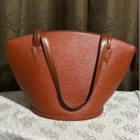 ราคา กระเป๋า LV ใบพัดลายไม้ ของแท้ สภาพ 70% ของแม่ค้าเองนะค้า☺️ (28567180124)