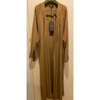 ราคา ชุดคลุม Gucci แท้ 100 % silk ยังไม่ผ่าน การใช้งาน หายาก นำ้หนักเบา อก 46 (29469850550)