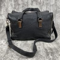 ราคา [PRELOVED] Finn esker หนังเต็ม motif ผิวช้าง (12469452312)