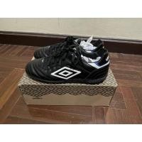 ราคา รองเท้าฟุตบอล Umbro รุ่น Speciali Eternal Club TF สีดำล้วน (40321975983)