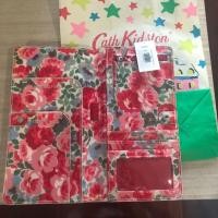 ราคา กระเป๋า Cath Kidston Travel Wallet ใหม่ แท้ 100% (1578246292)