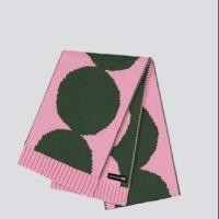 ราคา ผ้าพันคอ uniqlo x marimekko ขนาด 20×135 ซม (4109249914)