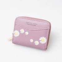 ราคา กระเป๋าสตางค์ Forever Young ใบสั้นซิปรอบ หน้าสกรีนลายดอกเดซี่ (SS6610) (16898186978)