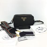 ราคา New Prada leather mini box ปี 2018 ของใหม่ ใบนี้สวยมากค่า ใส่ไอโฟนพลัสได้ มีสายสะพาย 2 เส้น เปลี่ยนได้ คุ้มมาก (2109599271)