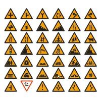 ราคา ป้ายจราจร สามเหลี่ยมเตือน โค้งซ้าย-ขวา และช้าบนถนนในชนบท (29480343582)