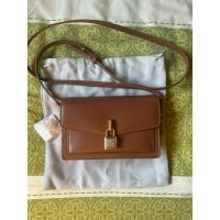 ราคา กระเป๋าสะพายข้าง Charles & Keith (23088087088)