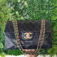 ราคา Chanel​ maxi​ xxl vintage​ flap​ bag​ lambskin​ size​13.5 inch (3879051602)