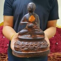 ราคา พระอุปคุต จกบาตรมหาลาภ ประทับบนดอกบัวกลางทะเล สร้างจากหินศิลาแลง มีเสน่ห์มนต์ขลัง(หน้าตัก5นิ้ว สูง19ซม.)หนักมากๆ (10338890135)