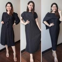 ราคา ชุดเดรสอัดพลีท รวมสีดำ ขาว มีหลายแบบ (27801741482)