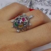 ราคา แหวนเงิน เต่าล้อมพลอยนพเก้า หลากสี พร้อมส่ง (26872624441)