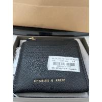 ราคา กระเป๋าใส่บัตร charles&keithมือ2ของแท้ (9882295642)