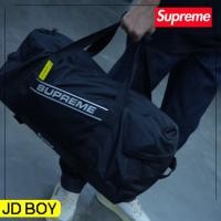 ราคา (มีส่งด่วนได้ของเลยวันนี้) JDBOY - Supreme duffle กระเป๋าผ้า กระเป๋าถือ กระเป๋าเดินทางสั้น ของแท้ (43400527555)