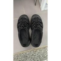 ราคา Keen newport H2 Triple black รองเท้ามือสองแต่ใหม่มาก ใส่น้อย size 26 cm (53352674455)