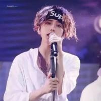 ราคา ✅ ♤Cai Xukun เดียวกัน Supreme แถบคาดศีรษะกีฬาทุกการแข่งขัน headscarf ดูดซับเหงื่อชาย street hipster แถบคาดศีร (19560954509)