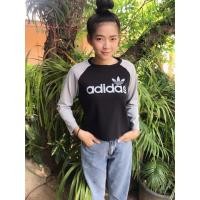 ราคา เสื้อครอปแขนยาว adidas ตัวเสื้อสีดำ แขนสีเทา (9811315731)