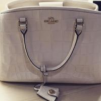 ราคา พร้อมส่ง❗️กระเป๋า COACH แท้100%❗️❗️ สีขาว รุ่นlimited edition ลายหนังจระเข้ (54961479)