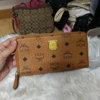 ราคา กระเป๋าสตางค์mcm ของแท้ ใบยาว​ สภาพดี​ (4407415475)