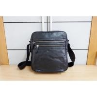 ราคา Calvin Klein กระเป๋าสะพายหนังแท้ (3838352471)