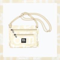 ราคา พร้อมส่ง !! Marimekko Smart Travelbag Logo bag สีเบจ ของแท้จากช็อป Marimekko (8011815156)