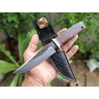 ราคา มีดโบวี่ มีดพก โบวี่ มีดแคมป์ Bowie pocket knife มีดเดินป่า มีดแล่ ใบ 5” เหล็กผานไถ ตีร้อน ด้ามสาธร การ์ดมิเนียม ซองหนัง (24960010024)